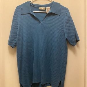 White Stag, ribbed v-neck shirt with collar. Size 18/20